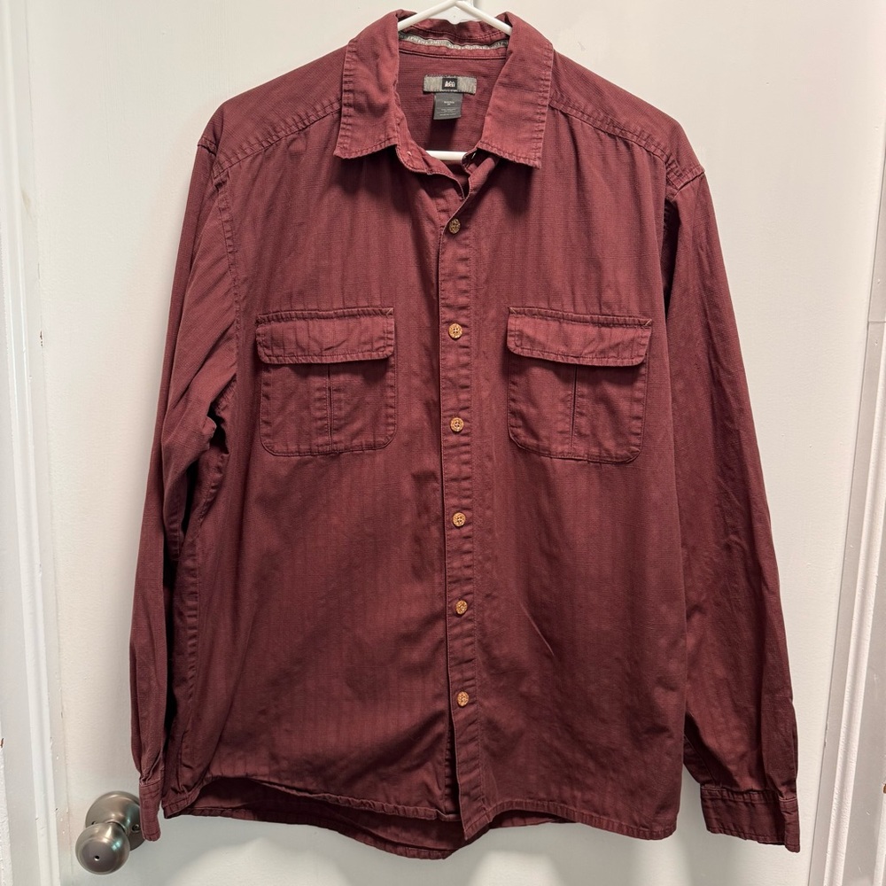 REI Men’s Medium Heavy Striped Burgundy Long Sleeve Button Down Outdoors Shirt